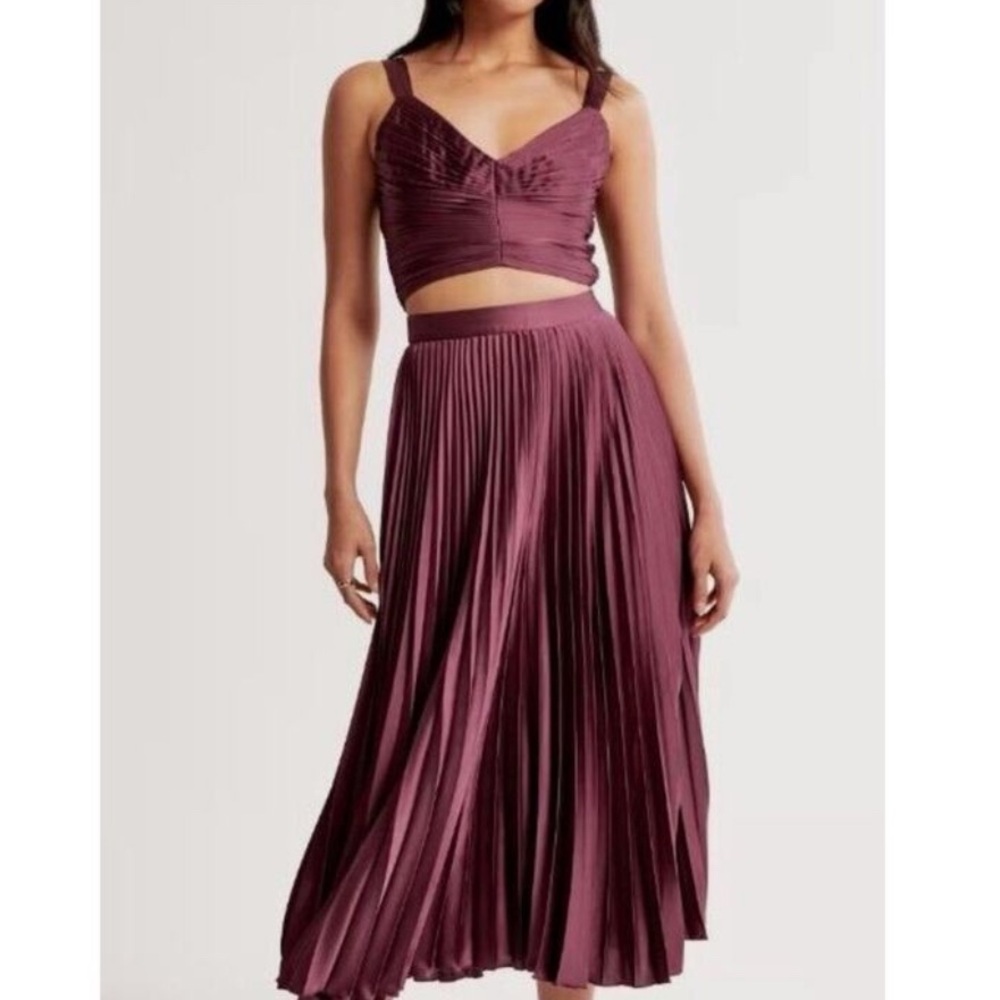 Elegant Pleated Purple Skirt